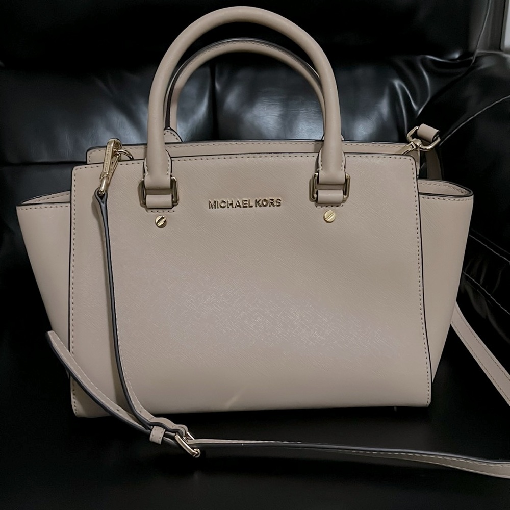 Michael Kors - Selma medium saffiano messenger bag
